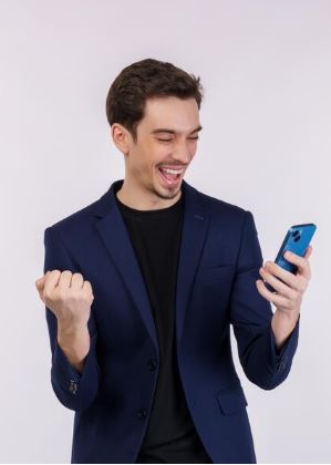 SMS masih menjadi andalan