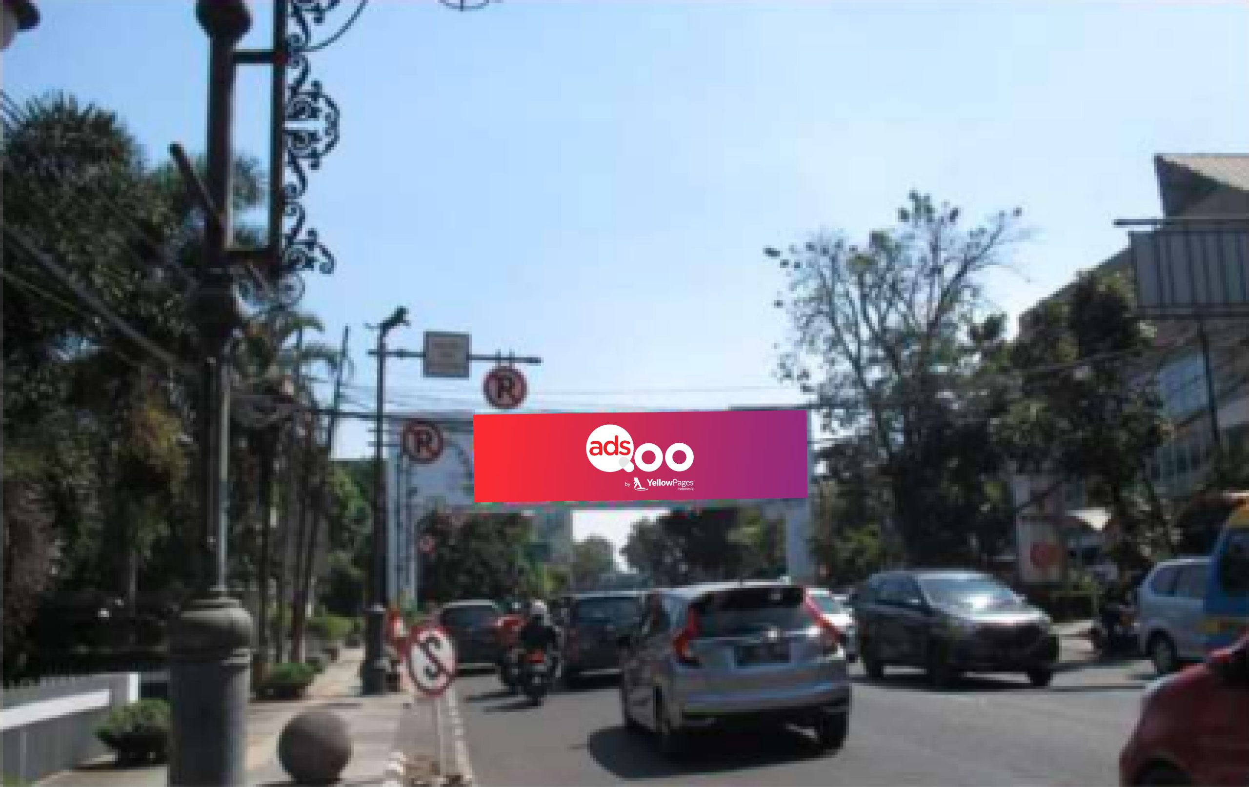 Jl. Riau. (Depan Yogya Mall), Bandung