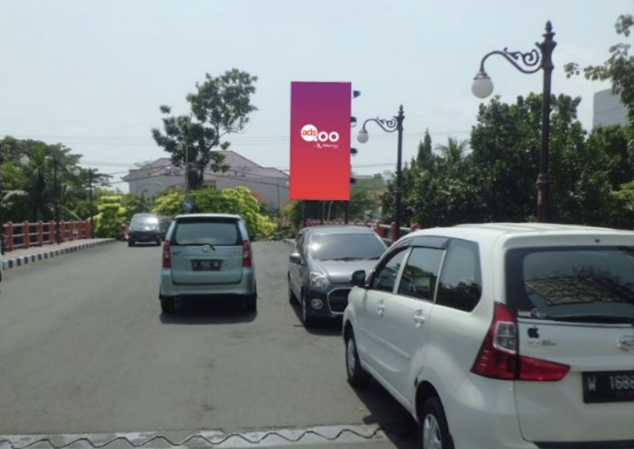 Plaza Boulevard (WTC) akses Grand City, Surabaya